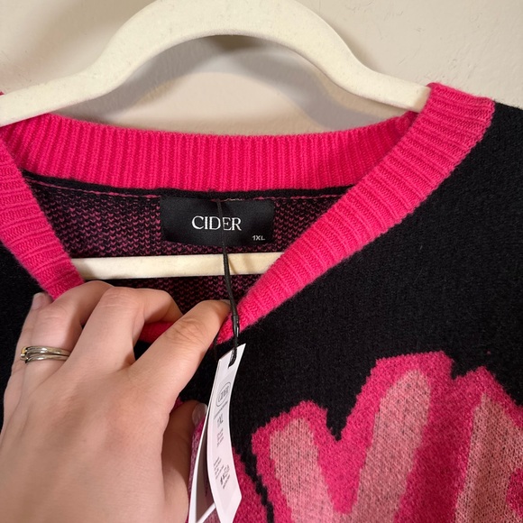 Cider • NWT Graphic Print Pink‎ and Black Sweater 1X Oversized Casual Pop Art - Picture 6 of 9